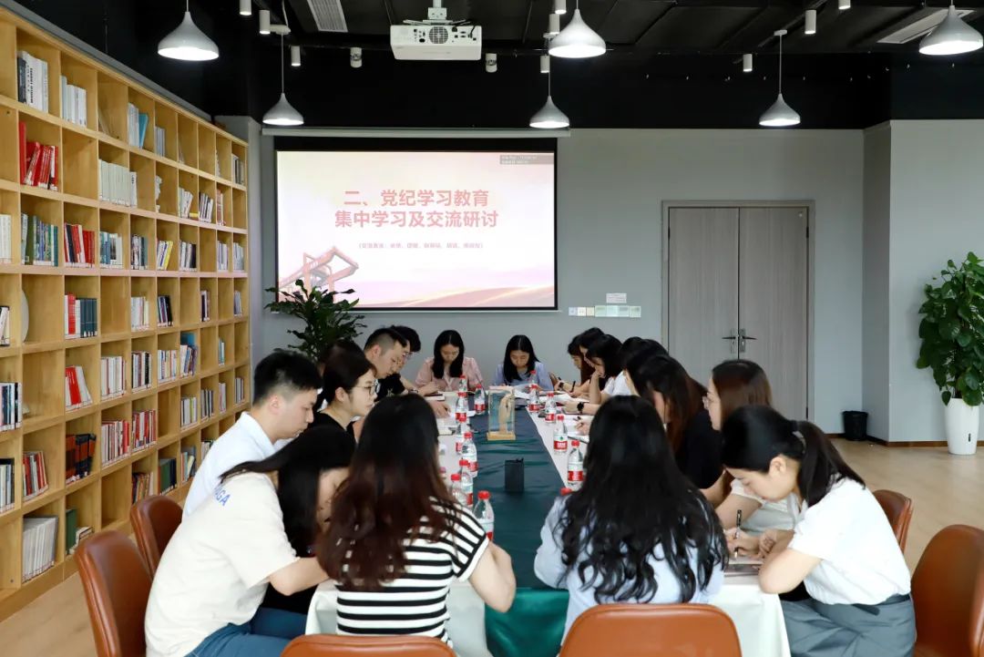 &#21326;&#20159;&#24179;&#21488;&#95;&#21326;&#20159;&#40;&#20013;&#22269;&#41;