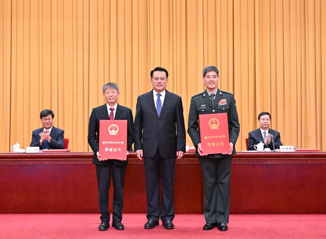 &#21326;&#20159;&#24179;&#21488;&#95;&#21326;&#20159;&#40;&#20013;&#22269;&#41;